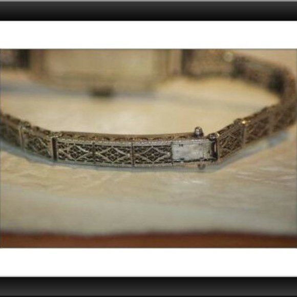 Antique Swiss 10k carat White Gold Filigree Gotham Ladies Wrist Watch 16 Jewels - Picture 6 of 9